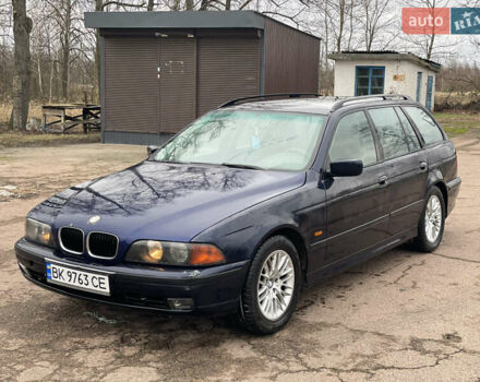 Синий БМВ 5 Серия, объемом двигателя 2.5 л и пробегом 367 тыс. км за 3850 $, фото 1 на Automoto.ua