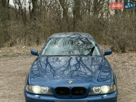 Синий БМВ 5 Серия, объемом двигателя 2.5 л и пробегом 300 тыс. км за 4500 $, фото 1 на Automoto.ua