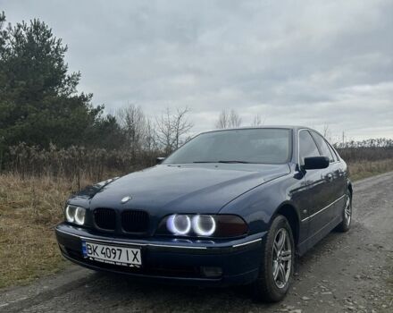 Синій БМВ 5 Серія, об'ємом двигуна 2 л та пробігом 320 тис. км за 3500 $, фото 1 на Automoto.ua