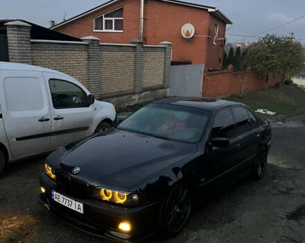 Синий БМВ 5 Серия, объемом двигателя 3 л и пробегом 400 тыс. км за 7800 $, фото 1 на Automoto.ua