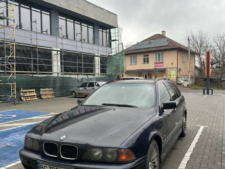 Синий БМВ 5 Серия, объемом двигателя 1.95 л и пробегом 300 тыс. км за 4000 $, фото 1 на Automoto.ua