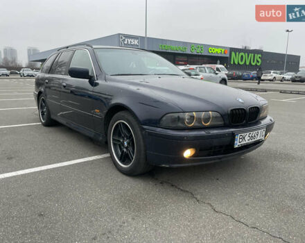 Синий БМВ 5 Серия, объемом двигателя 3 л и пробегом 777 тыс. км за 5700 $, фото 1 на Automoto.ua
