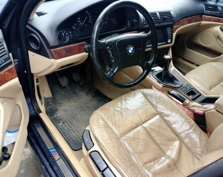 Синий БМВ 5 Серия, объемом двигателя 2 л и пробегом 380 тыс. км за 3500 $, фото 1 на Automoto.ua