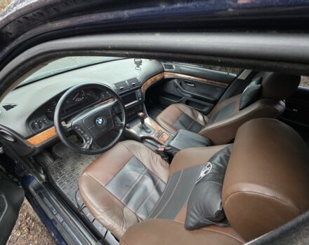 Синий БМВ 5 Серия, объемом двигателя 3 л и пробегом 250 тыс. км за 3000 $, фото 1 на Automoto.ua