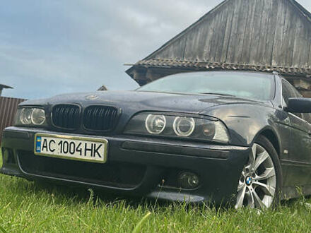 Синий БМВ 5 Серия, объемом двигателя 3 л и пробегом 380 тыс. км за 5000 $, фото 1 на Automoto.ua