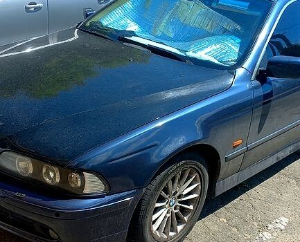Синий БМВ 5 Серия, объемом двигателя 3 л и пробегом 330 тыс. км за 3700 $, фото 1 на Automoto.ua