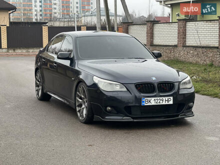 Синій БМВ 5 Серія, об'ємом двигуна 4.8 л та пробігом 387 тис. км за 10800 $, фото 1 на Automoto.ua