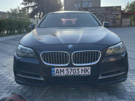 БМВ 5 Серія 2017 у Житомирі на Automoto.ua Синій БМВ 5 Серія, об'ємом двигуна 2 л та пробігом 243 тис. км за 17000 $, фото 1 на Automoto.ua