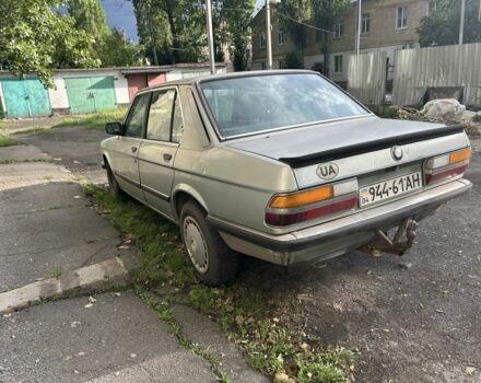 Зеленый БМВ 5 Серия, объемом двигателя 2 л и пробегом 1000 тыс. км за 600 $, фото 2 на Automoto.ua