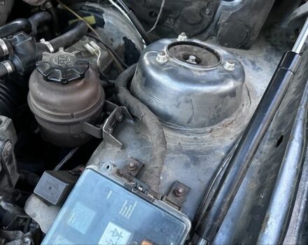 Зелений БМВ 5 Серія, об'ємом двигуна 2 л та пробігом 280 тис. км за 1400 $, фото 19 на Automoto.ua