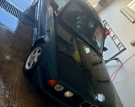 Зеленый БМВ 5 Серия, объемом двигателя 2 л и пробегом 300 тыс. км за 2000 $, фото 3 на Automoto.ua