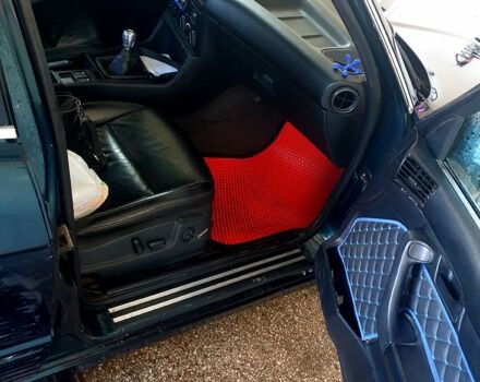 Зеленый БМВ 5 Серия, объемом двигателя 2 л и пробегом 300 тыс. км за 2000 $, фото 1 на Automoto.ua