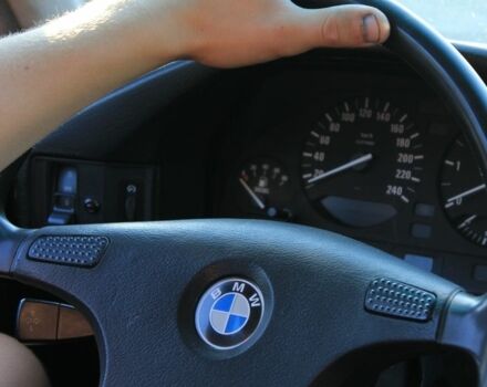 Зеленый БМВ 5 Серия, объемом двигателя 0 л и пробегом 310 тыс. км за 3000 $, фото 3 на Automoto.ua