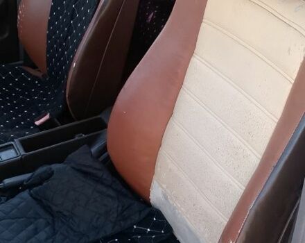 Зелений БМВ 5 Серія, об'ємом двигуна 2 л та пробігом 345 тис. км за 1575 $, фото 5 на Automoto.ua