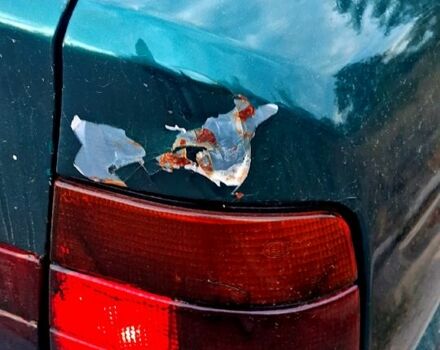 Зеленый БМВ 5 Серия, объемом двигателя 2 л и пробегом 350 тыс. км за 2500 $, фото 3 на Automoto.ua