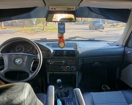 Зелений БМВ 5 Серія, об'ємом двигуна 2 л та пробігом 230 тис. км за 2600 $, фото 9 на Automoto.ua
