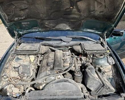 Зеленый БМВ 5 Серия, объемом двигателя 2.49 л и пробегом 400 тыс. км за 4999 $, фото 5 на Automoto.ua