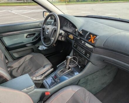 Зеленый БМВ 5 Серия, объемом двигателя 2 л и пробегом 330 тыс. км за 4800 $, фото 17 на Automoto.ua