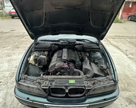 Зеленый БМВ 5 Серия, объемом двигателя 2.8 л и пробегом 300 тыс. км за 4600 $, фото 4 на Automoto.ua