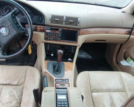 Зеленый БМВ 5 Серия, объемом двигателя 4.4 л и пробегом 360 тыс. км за 4600 $, фото 3 на Automoto.ua