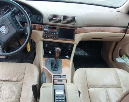 Зеленый БМВ 5 Серия, объемом двигателя 4.4 л и пробегом 360 тыс. км за 4750 $, фото 14 на Automoto.ua