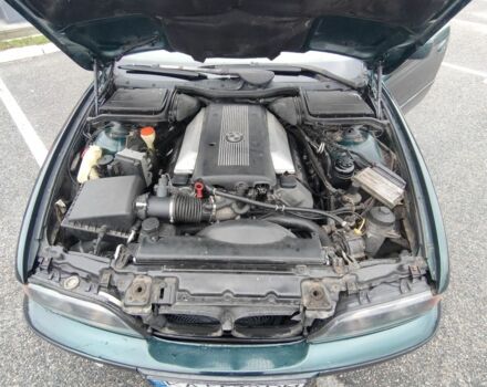 Зеленый БМВ 5 Серия, объемом двигателя 4.4 л и пробегом 360 тыс. км за 4600 $, фото 2 на Automoto.ua