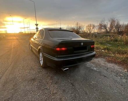 Зеленый БМВ 5 Серия, объемом двигателя 2 л и пробегом 490 тыс. км за 3700 $, фото 5 на Automoto.ua