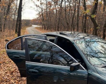 Зелений БМВ 5 Серія, об'ємом двигуна 2 л та пробігом 300 тис. км за 4600 $, фото 6 на Automoto.ua