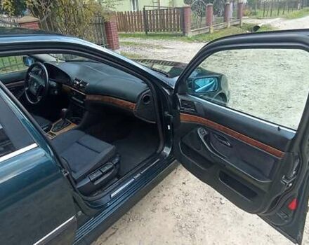 Зеленый БМВ 5 Серия, объемом двигателя 2.5 л и пробегом 350 тыс. км за 3500 $, фото 5 на Automoto.ua