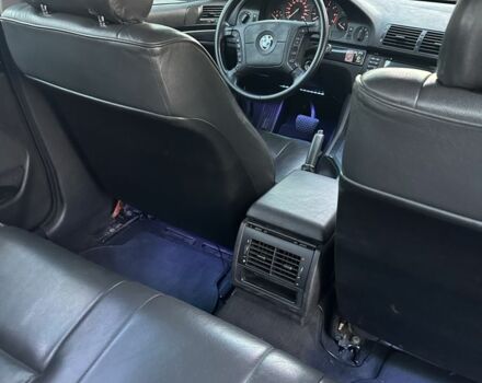 Зеленый БМВ 5 Серия, объемом двигателя 2 л и пробегом 301 тыс. км за 5300 $, фото 15 на Automoto.ua