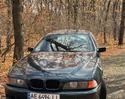 Зелений БМВ 5 Серія, об'ємом двигуна 2 л та пробігом 300 тис. км за 4600 $, фото 1 на Automoto.ua