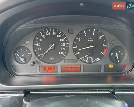 Зеленый БМВ 5 Серия, объемом двигателя 2 л и пробегом 375 тыс. км за 2800 $, фото 44 на Automoto.ua