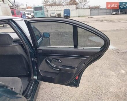 Зелений БМВ 5 Серія, об'ємом двигуна 1.99 л та пробігом 247 тис. км за 3600 $, фото 19 на Automoto.ua