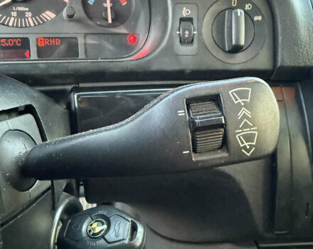 Зелений БМВ 5 Серія, об'ємом двигуна 3 л та пробігом 353 тис. км за 5600 $, фото 21 на Automoto.ua