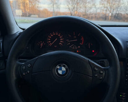 Зелений БМВ 5 Серія, об'ємом двигуна 3 л та пробігом 353 тис. км за 5600 $, фото 19 на Automoto.ua