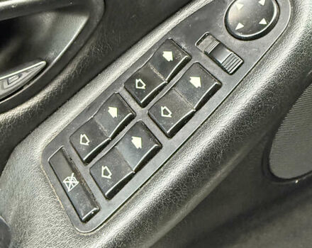 Зелений БМВ 5 Серія, об'ємом двигуна 3 л та пробігом 353 тис. км за 5600 $, фото 10 на Automoto.ua