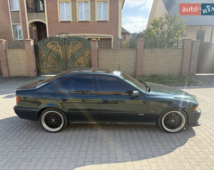 Зелений БМВ 5 Серія, об'ємом двигуна 2.93 л та пробігом 478 тис. км за 8100 $, фото 4 на Automoto.ua