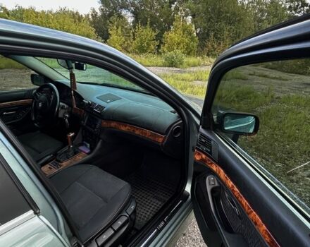 Зеленый БМВ 5 Серия, объемом двигателя 2 л и пробегом 451 тыс. км за 5000 $, фото 17 на Automoto.ua