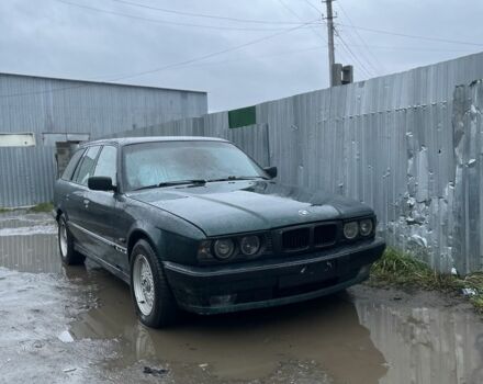 Зеленый БМВ 5 Серия, объемом двигателя 2 л и пробегом 400 тыс. км за 1950 $, фото 3 на Automoto.ua