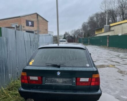 Зеленый БМВ 5 Серия, объемом двигателя 2 л и пробегом 400 тыс. км за 1950 $, фото 1 на Automoto.ua