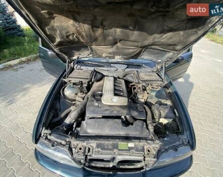 Зеленый БМВ 5 Серия, объемом двигателя 2.5 л и пробегом 470 тыс. км за 4500 $, фото 22 на Automoto.ua