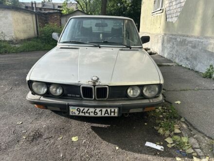 Зеленый БМВ 5 Серия, объемом двигателя 2 л и пробегом 1000 тыс. км за 600 $, фото 1 на Automoto.ua