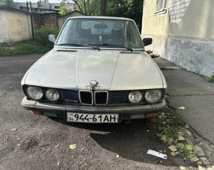 Зелений БМВ 5 Серія, об'ємом двигуна 2 л та пробігом 1000 тис. км за 600 $, фото 1 на Automoto.ua