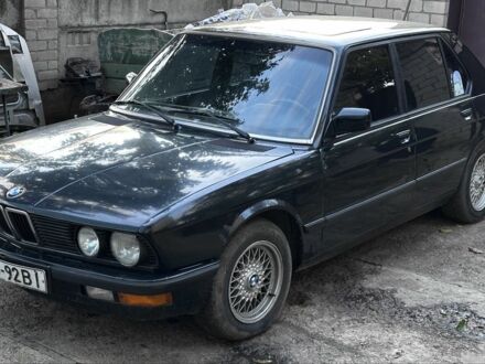 БМВ 5 Серия 1986 в Вознесенске на Automoto.ua Зеленый БМВ 5 Серия, объемом двигателя 2 л и пробегом 280 тыс. км за 1400 $, фото 1 на Automoto.ua