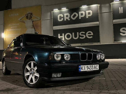 Зеленый БМВ 5 Серия, объемом двигателя 2.5 л и пробегом 300 тыс. км за 2500 $, фото 1 на Automoto.ua