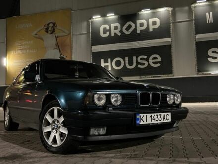 Зеленый БМВ 5 Серия, объемом двигателя 2.5 л и пробегом 300 тыс. км за 2500 $, фото 1 на Automoto.ua