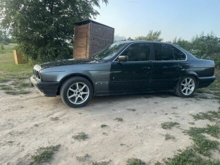 Зелений БМВ 5 Серія, об'ємом двигуна 2 л та пробігом 310 тис. км за 1800 $, фото 1 на Automoto.ua