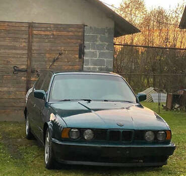 Зеленый БМВ 5 Серия, объемом двигателя 2 л и пробегом 395 тыс. км за 1700 $, фото 1 на Automoto.ua