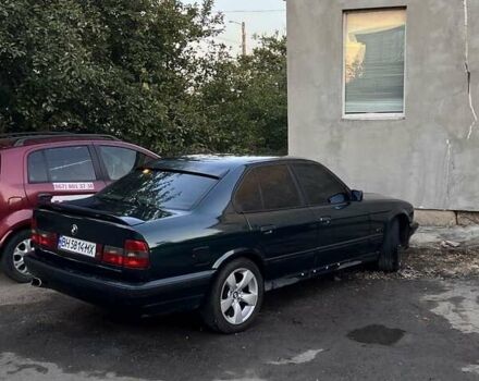 Зелений БМВ 5 Серія, об'ємом двигуна 2 л та пробігом 300 тис. км за 3500 $, фото 1 на Automoto.ua