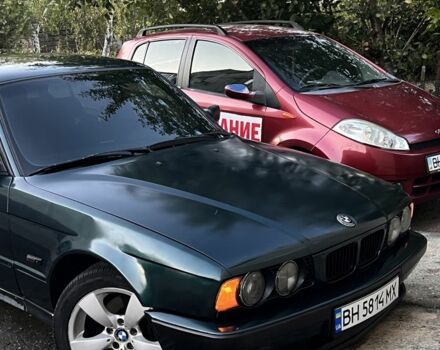Зелений БМВ 5 Серія, об'ємом двигуна 2 л та пробігом 300 тис. км за 3500 $, фото 1 на Automoto.ua